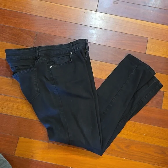 Sonoma Slim Straight Black Jeans Size 10 - Picture 3 of 8